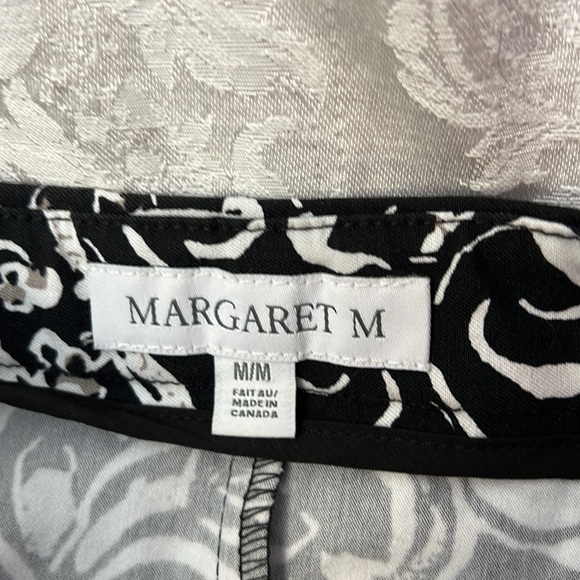 Margaret M Deandra A-line Floral Mini Skirt Size M - Picture 6 of 6